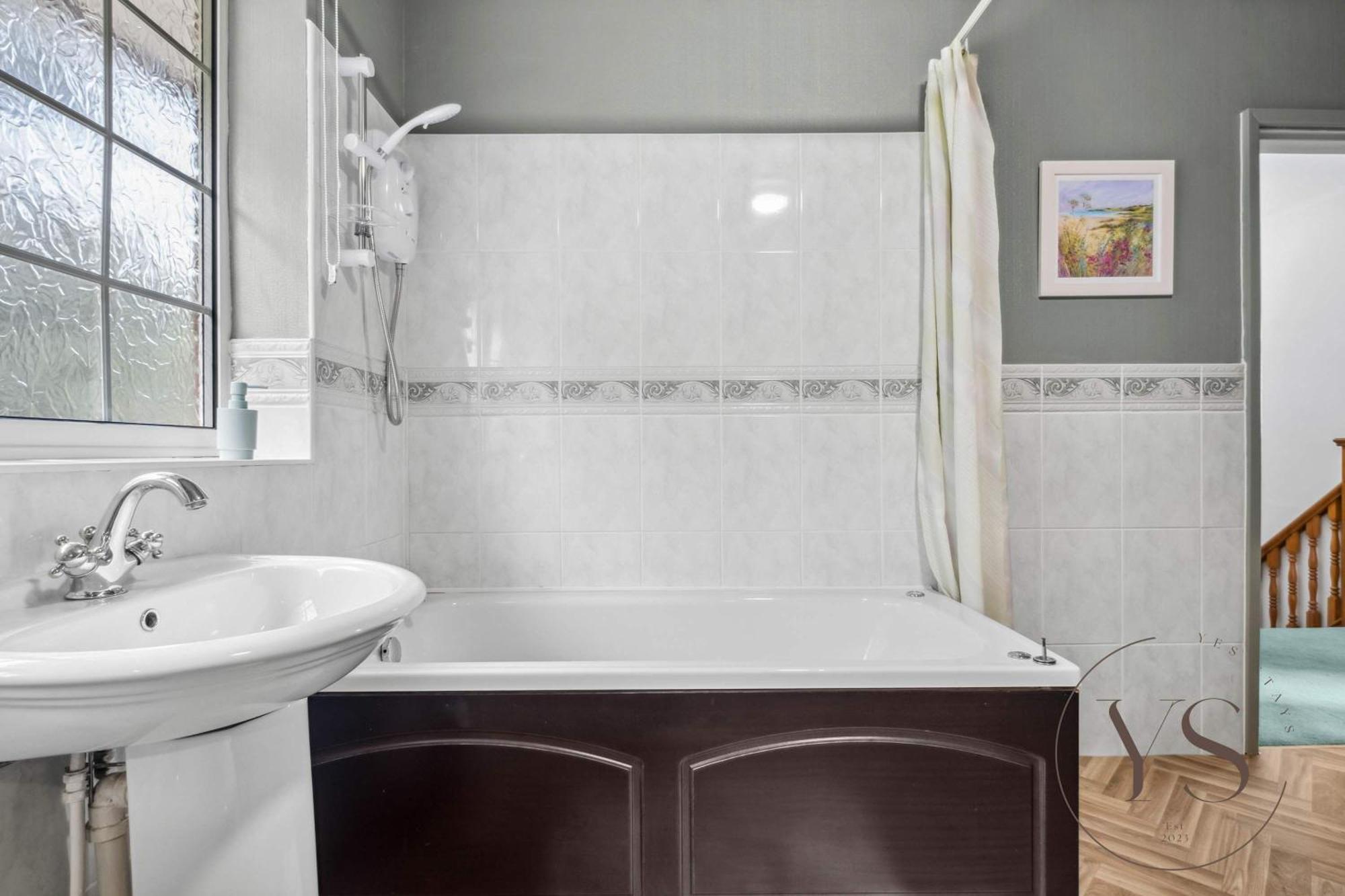 Spacious 6br Sleeps 12 With Stunning Garden Free Parking Birmingham