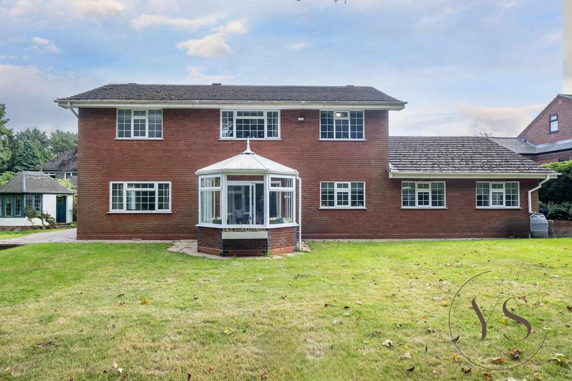Spacious 6br Sleeps 12 With Stunning Garden Free Parking